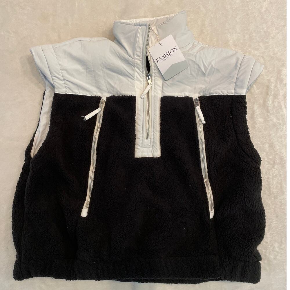 FASHION CLOTHING Women's Faux Shearling & Nylon Vest Large Black/White NEW
